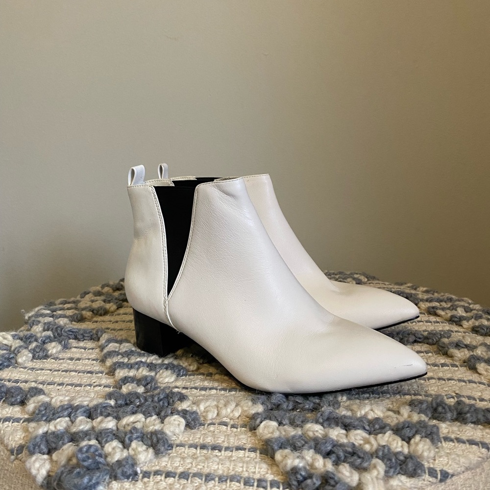 Brand new Nine West white leather boots